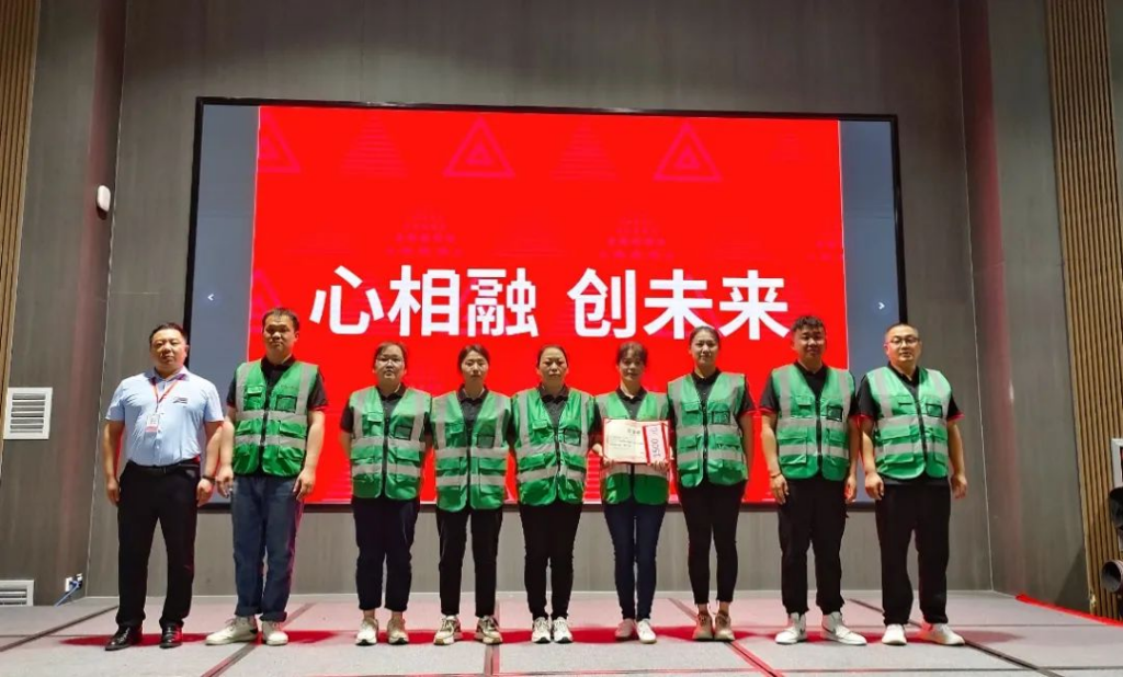 趣味运动结伴同行 | 腾博官网物流趣味运动会